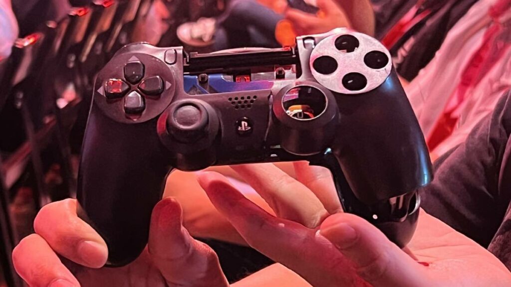 Aarondamac's controller after ArcSys World Tour - He's competing at EVO 2025