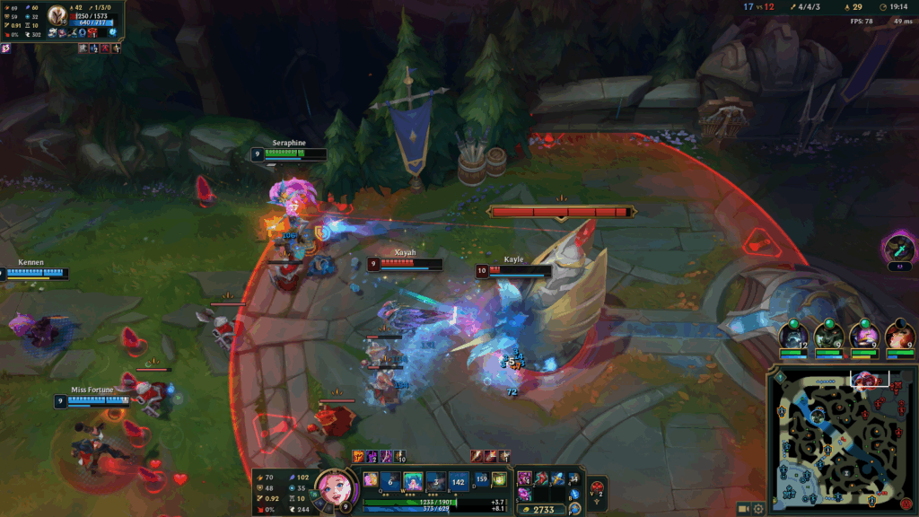 League of Legends Support protecting Tower